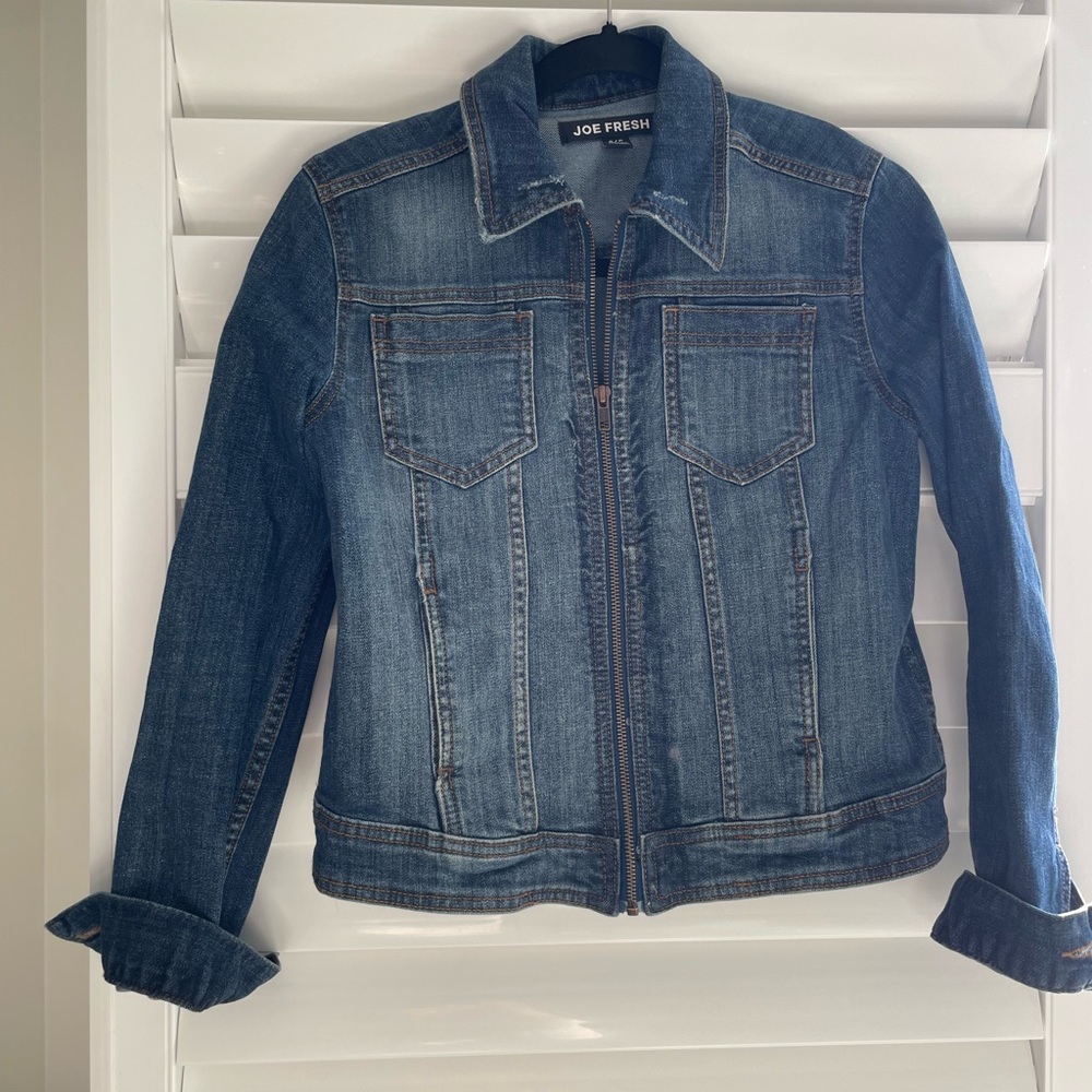 Joe Fresh Women's Classic Jean denim zip up Jacket